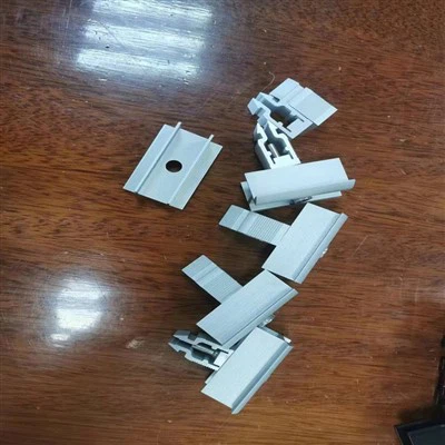 شريكك الاستراتيجي لمشبك تثبيت الألواح الشمسية المصنوعة من الألومنيوم والمشبك النهائي: الجودة والقيمة والموثوقية